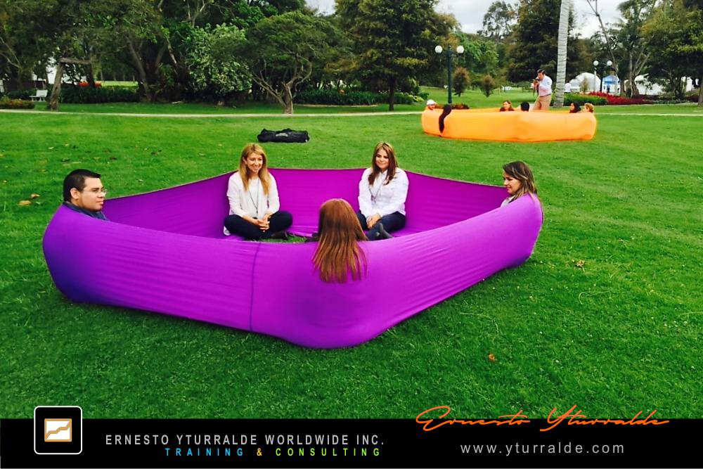 Talleres de Cuerdas LATAM Team Building | Taller de Trabajo en Equipo para Empresas