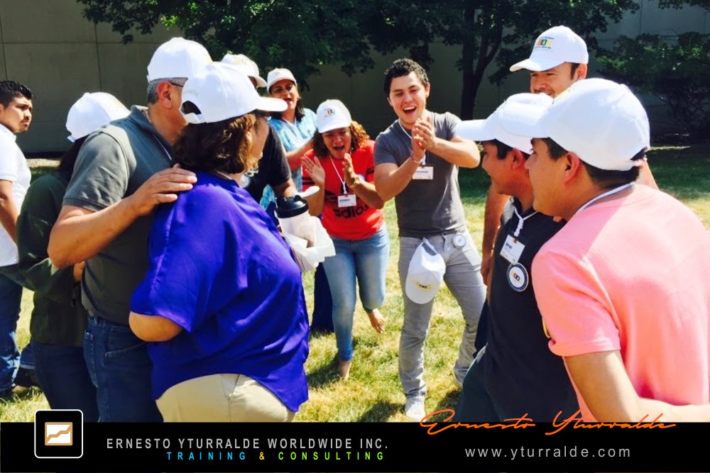 Talleres de Cuerdas LATAM Team Building | Taller de Trabajo en Equipo para Empresas