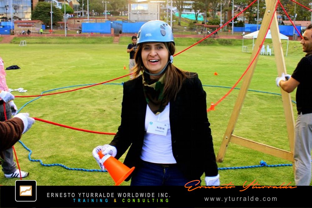 Talleres de Cuerdas LATAM Team Building | Taller de Trabajo en Equipo para Empresas