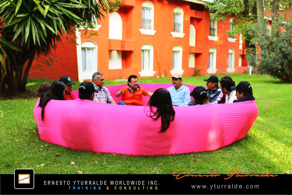 Talleres de Cuerdas LATAM Team Building | Taller de Trabajo en Equipo para Empresas