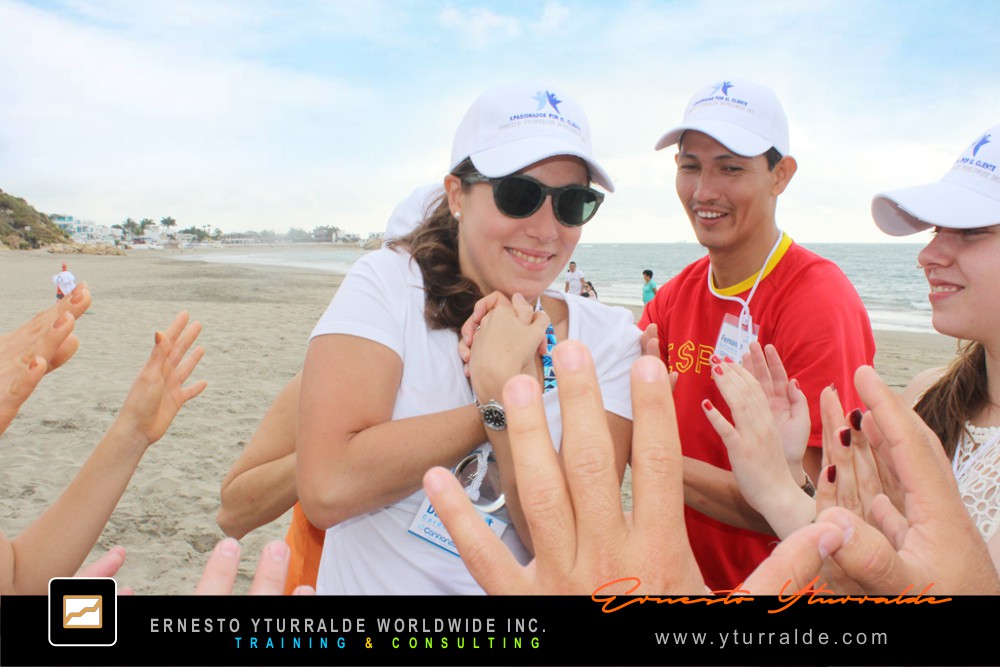 Aprendizaje experiencial con Talleres de Cuerdas y Team Building en LATAM, USA y El Caribe | Desarrollo de equipos