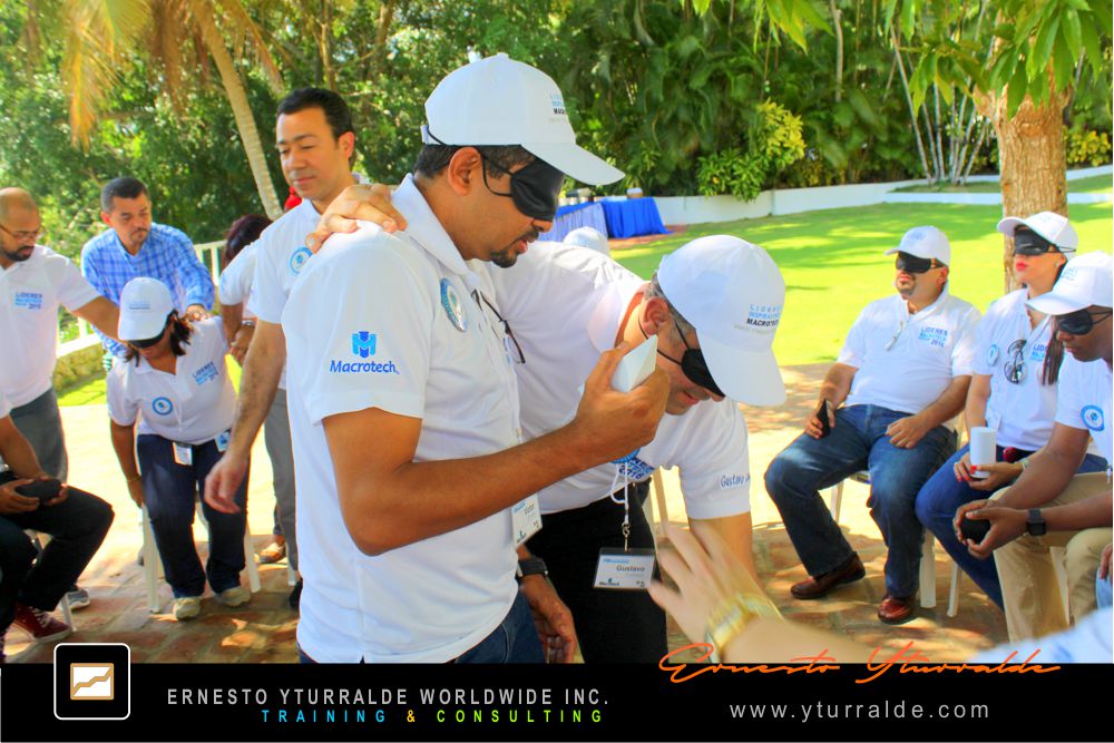 Cuerdas Bajas y Team Building en LATAM, USA y El Caribe | Talleres para fortalecer valores organizacionales