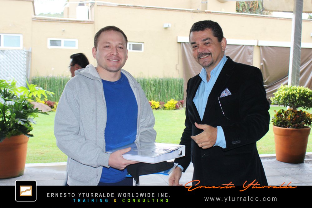 Team Building LATAM, USA y El Caribe | Talleres de Cuerdas Bajas para equipos de alto rendimiento